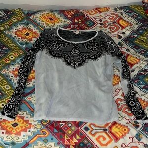 Black and White M F21 Sweater